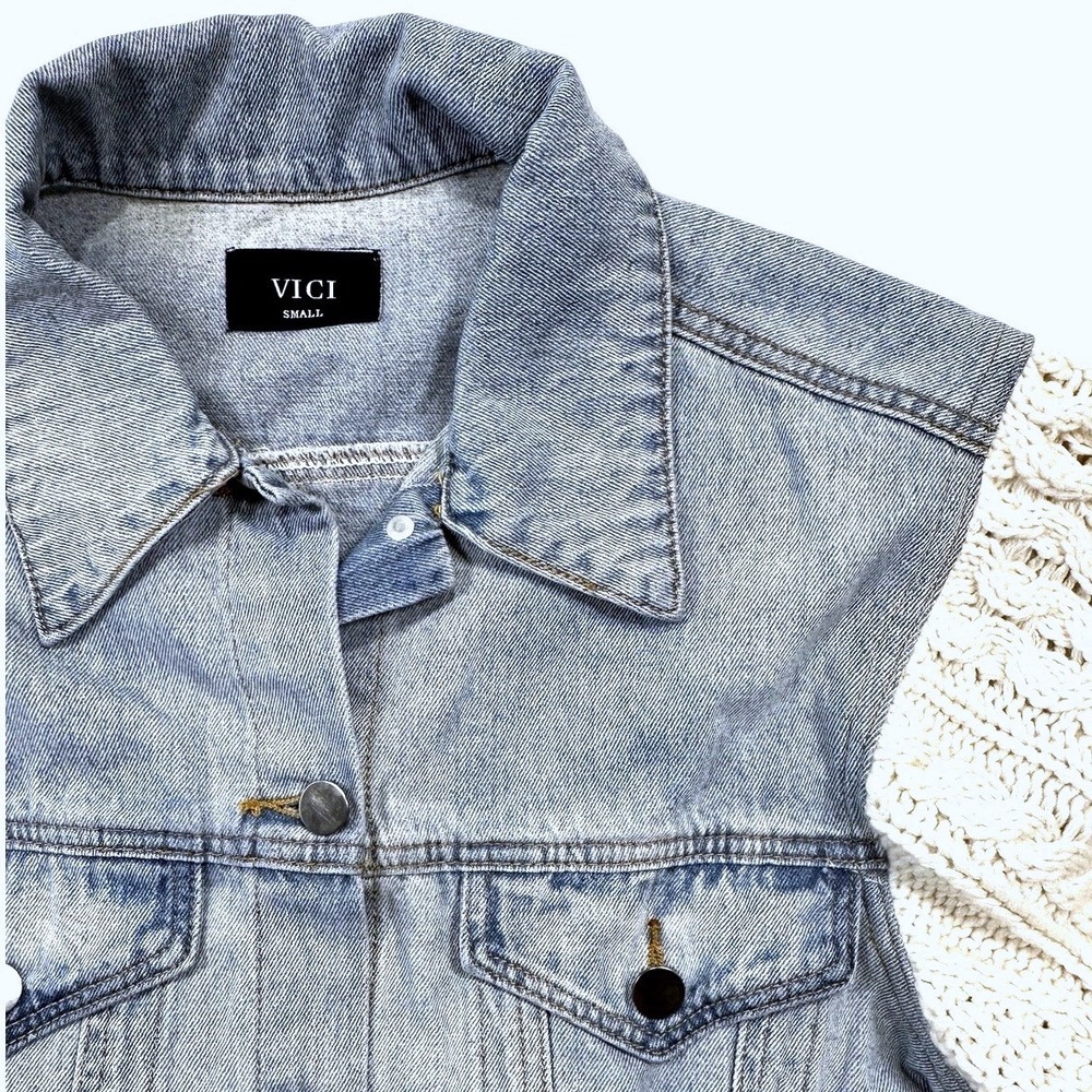 VICI Denim Jacket Womens Small Light Blue Cable Knit Sweater Sleeve